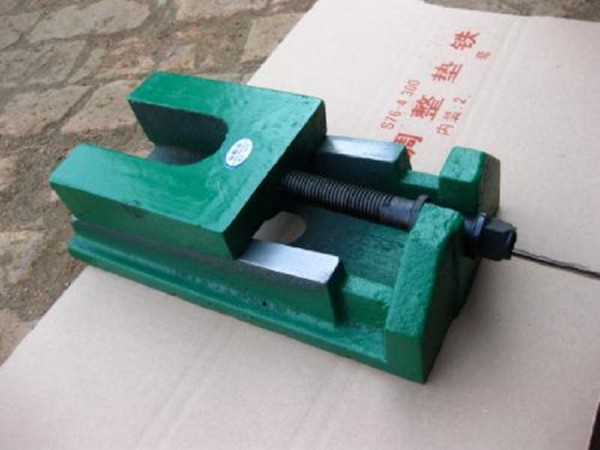 使用垫铁的目的?